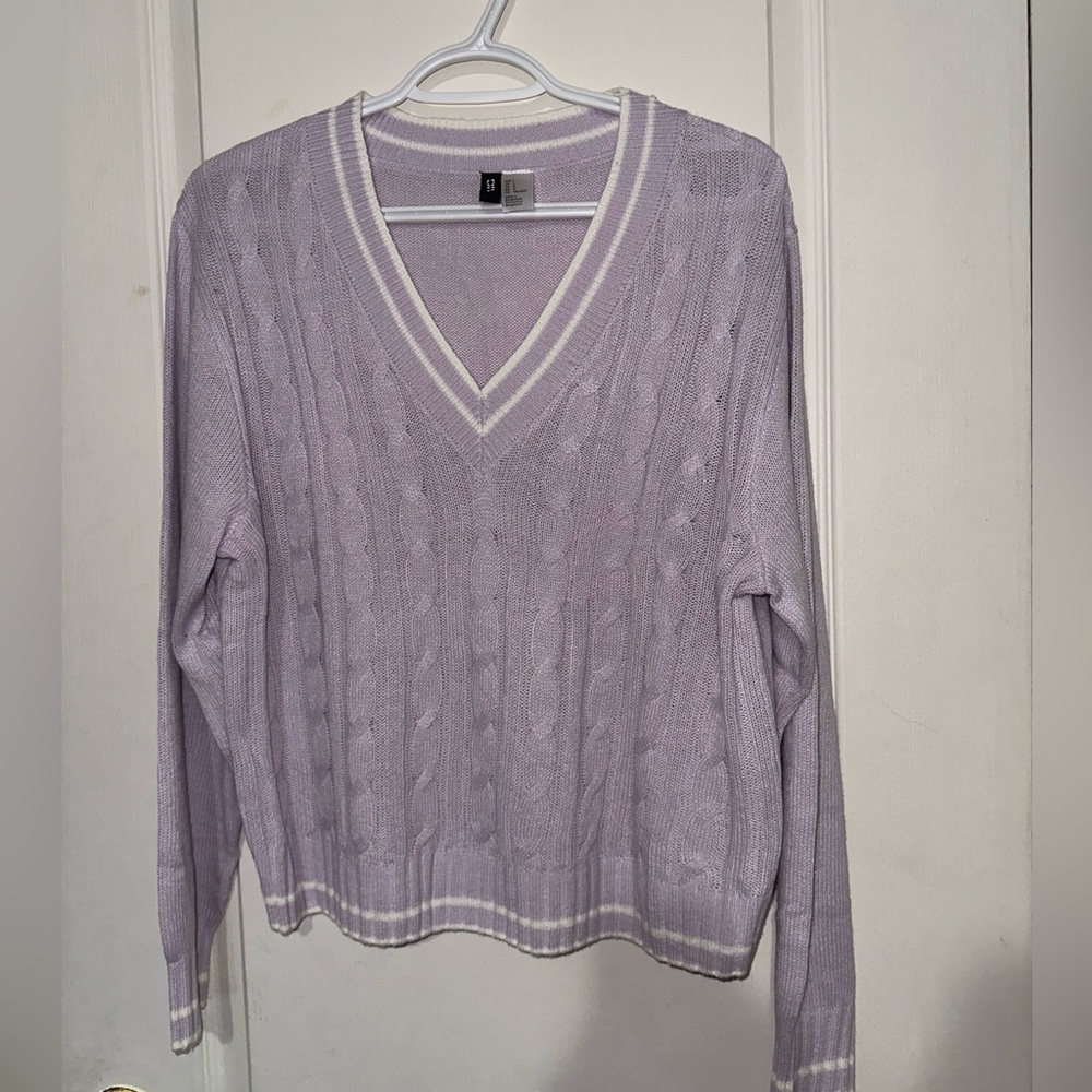 H&M Lavender V neck sweater